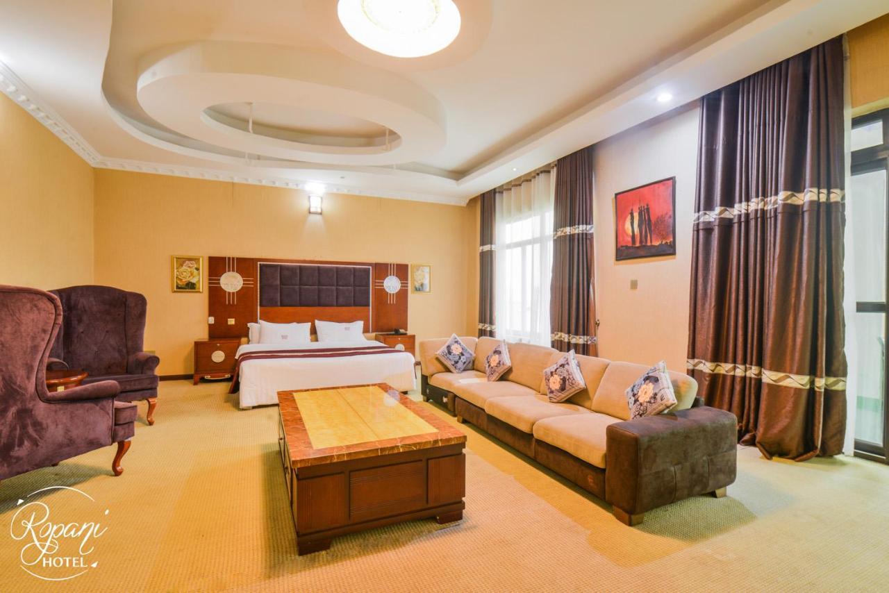 Ropani Hotel Kitende Exterior photo