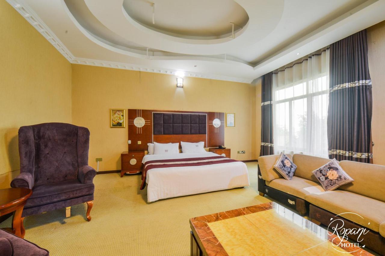 Ropani Hotel Kitende Exterior photo