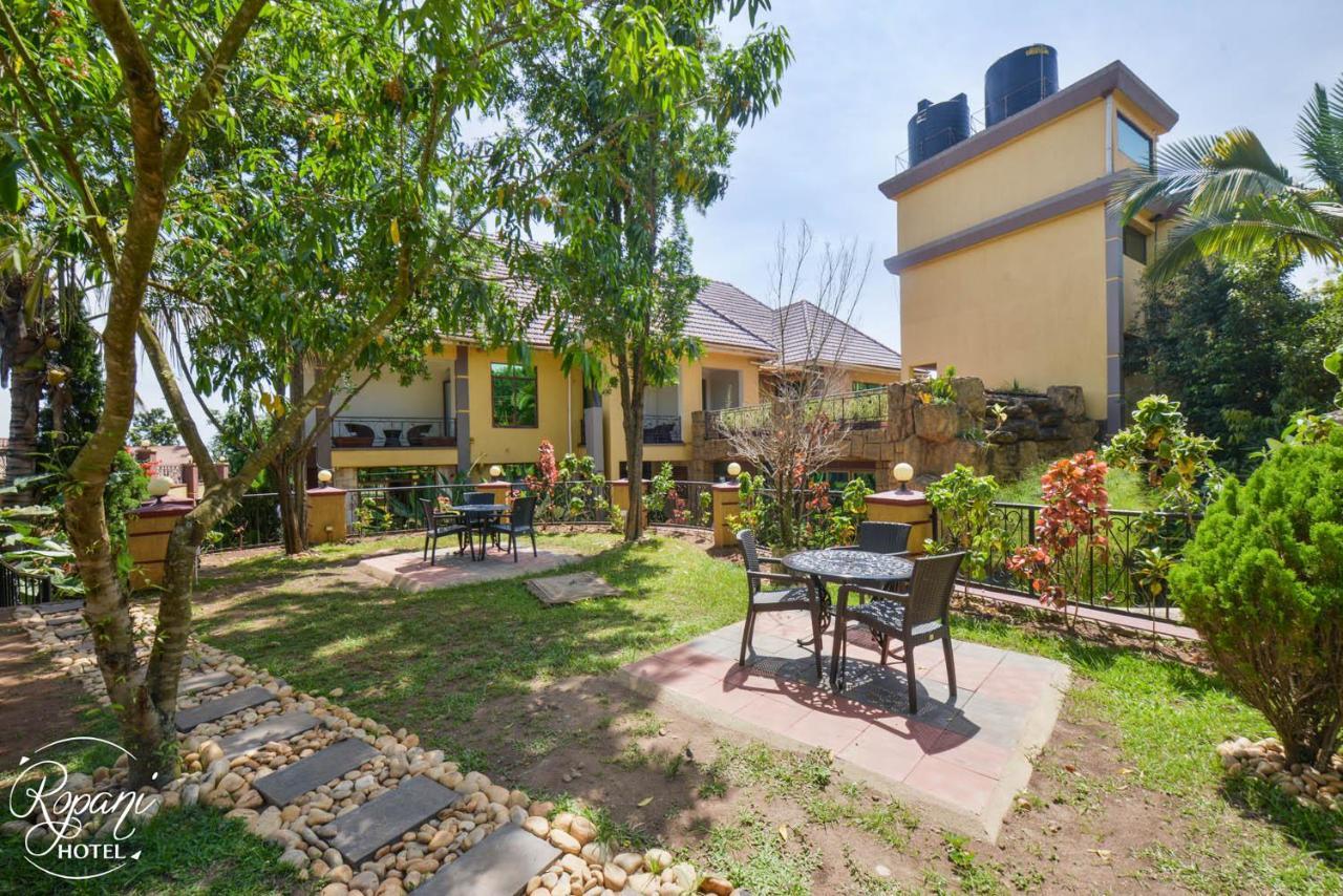 Ropani Hotel Kitende Exterior photo