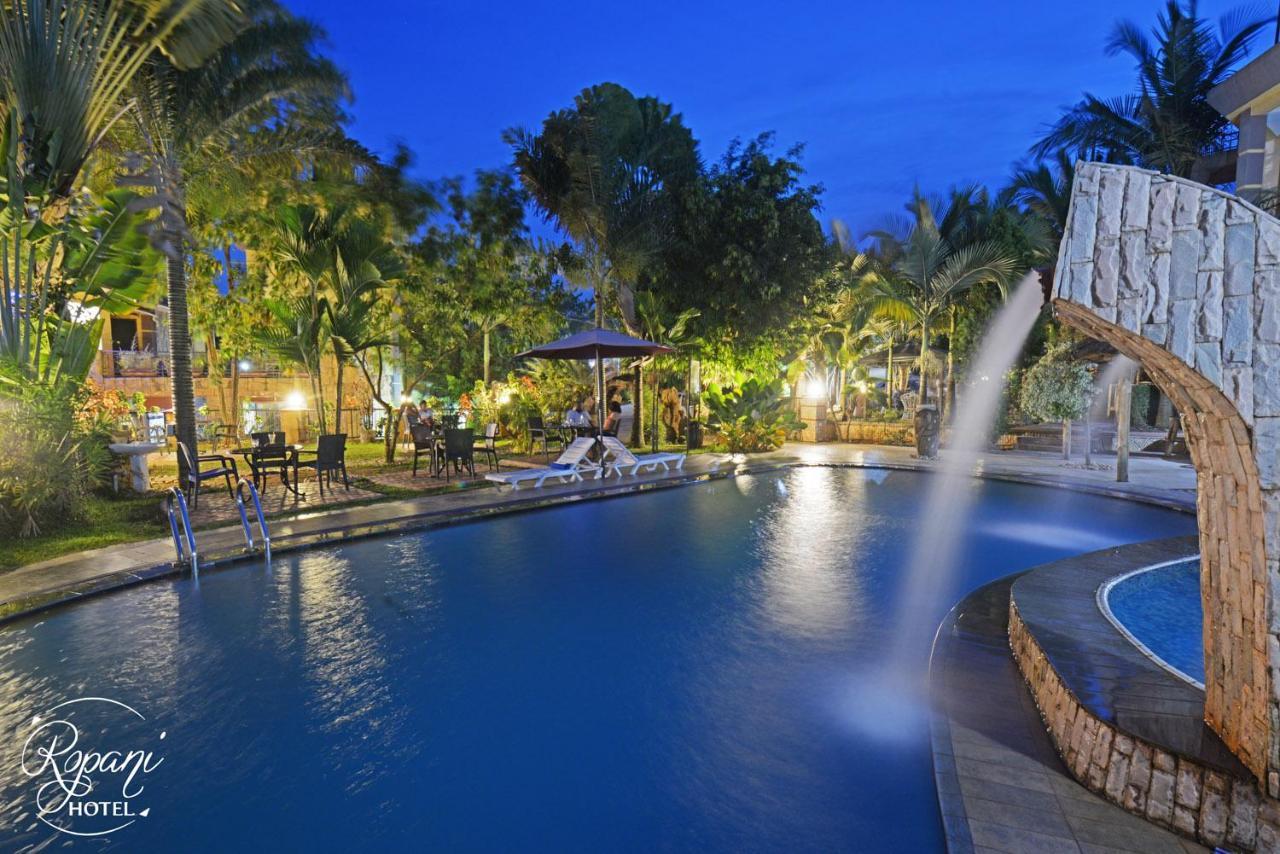 Ropani Hotel Kitende Exterior photo